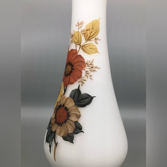 Vintage Italian Frosted Glass Slender Vase with Gold Lined Rim - Picture 2 of 9